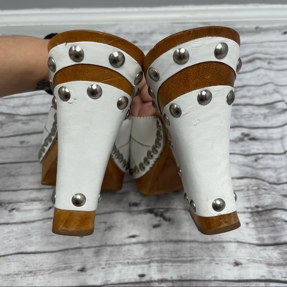 ECKO RED White Leather Wood Block Wedge Heels - Picture 4 of 7